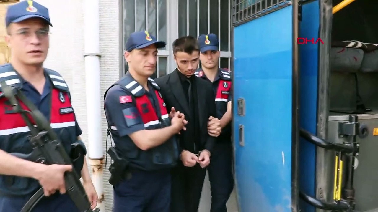 Eski sevgilisinin çıplak fotoğraflarını ailesine gönderip bıçakladı: 'Askerliğim var' dedi, tahliyesini istedi