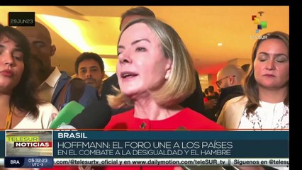 Activistas sociales e izquierdistas participan en el Foro de Sao Paulo.