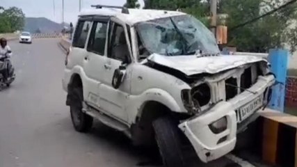 अजमेरःतेज रफ्तार कार के परखच्चे उड़े,ओर हो गया ये हादसा,जानें आप भी