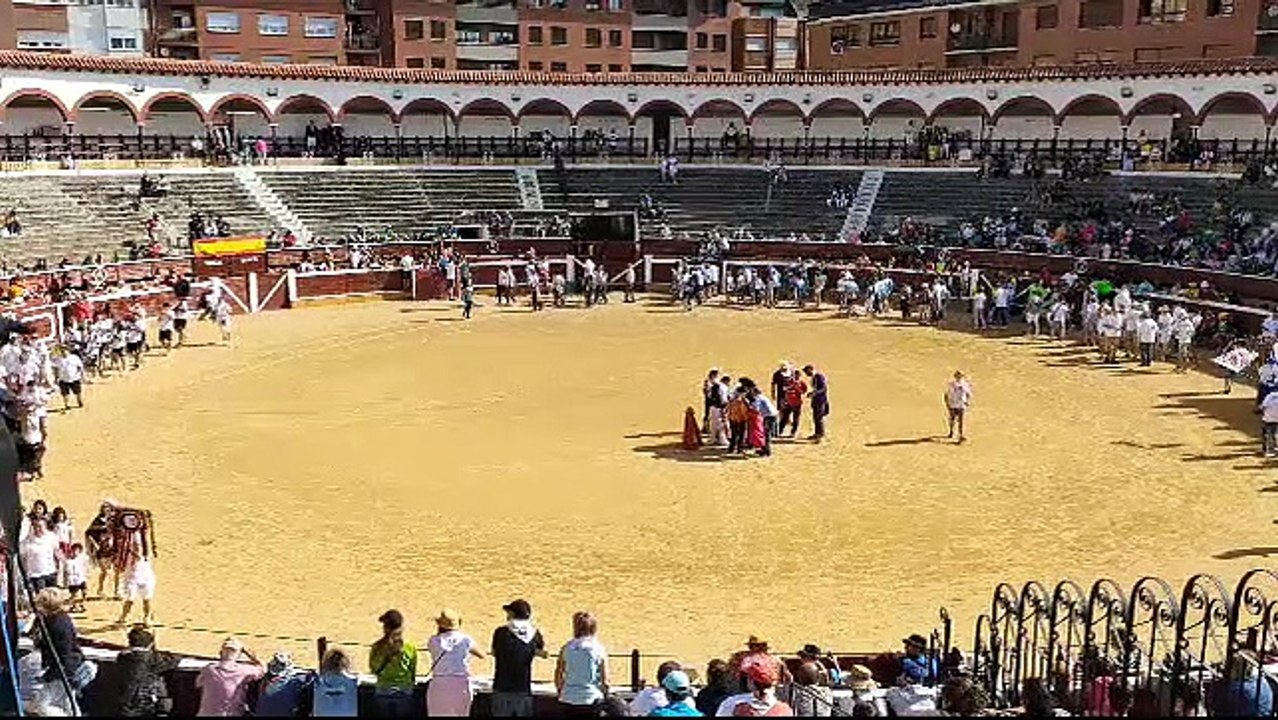 El comienzo en la plaza