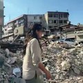 Depremde 17 akrabasını kaybeden Karsu Hatay'da!
