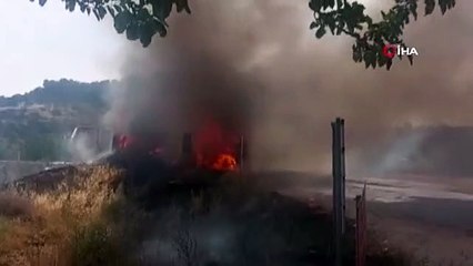 Adıyaman'da saman yüklü kamyon alevlere teslim oldu