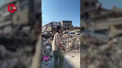 Depremde 17 yakınını kaybeden Karsu, Hatay'daki evine gitti: Enkaz görüntüleri herkesi kahretti...