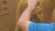En Belgique, des sculpteurs de sable créent un monde de conte de fées