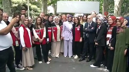 Visite de vacances du ministre de la famille et des politiques sociales Göktaş à Darülaceze
