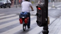 Griller les feux rouges à vélo : un gain de temps, vraiment ?