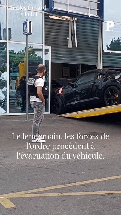Emeutes à Nantes : évacuation de la voiture-bélier du Lidl de Bellevue