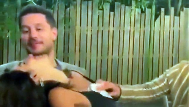 Nesrin Cavadzade'nin göğsüne para sıkıştırdığı anlar çok konuşulan Bora Akkaş, eşinden özür diledi