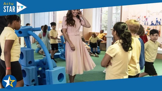 Kate Middleton sublime en rose poudré : elle recycle une somptueuse robe pour une sortie très câline