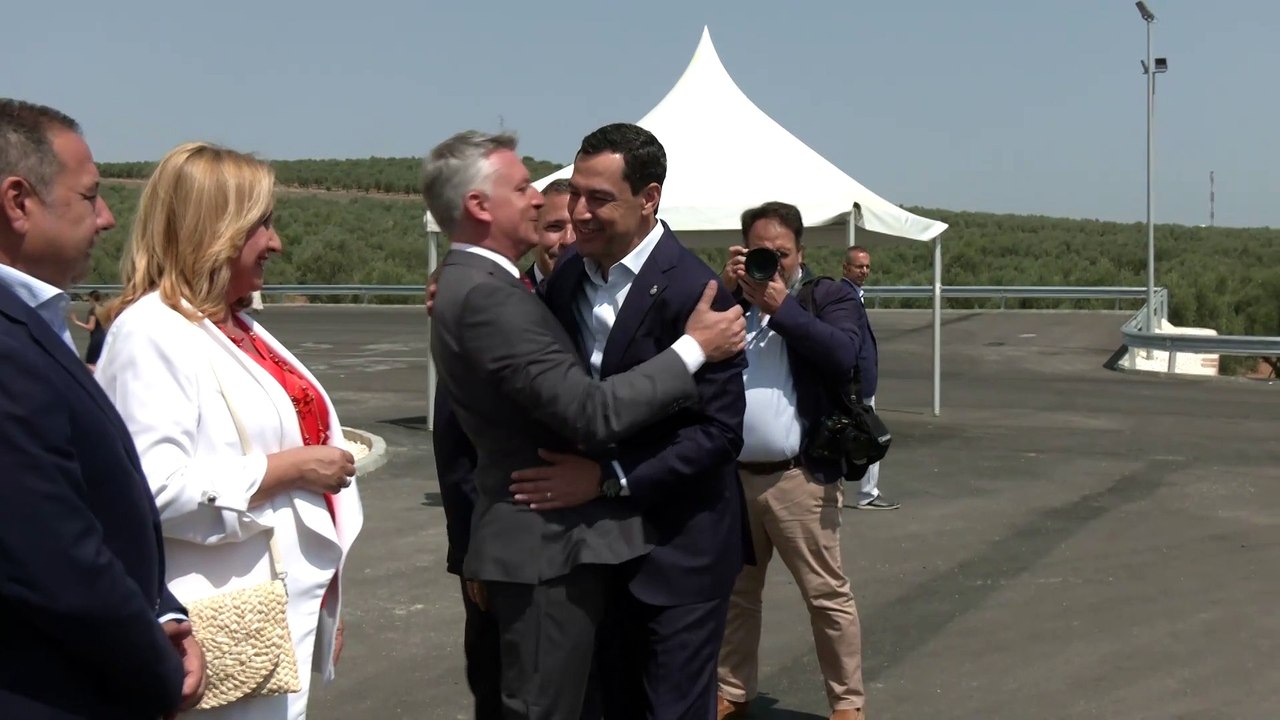 Moreno resalta el trabajo de los agricultores y su contribución a impulsar la competitividad