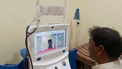 नीमच से सैकड़ों किलोमीटर दूर बैठ ६ डॉक्टर कर रहे मरीजों का उपचार