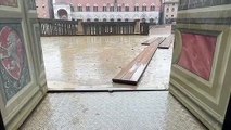 Maltempo a Siena, pioggia su Piazza del Campo