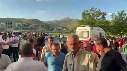 Yüksekova'da minibüs takla attı: Çok sayıda yaralı var