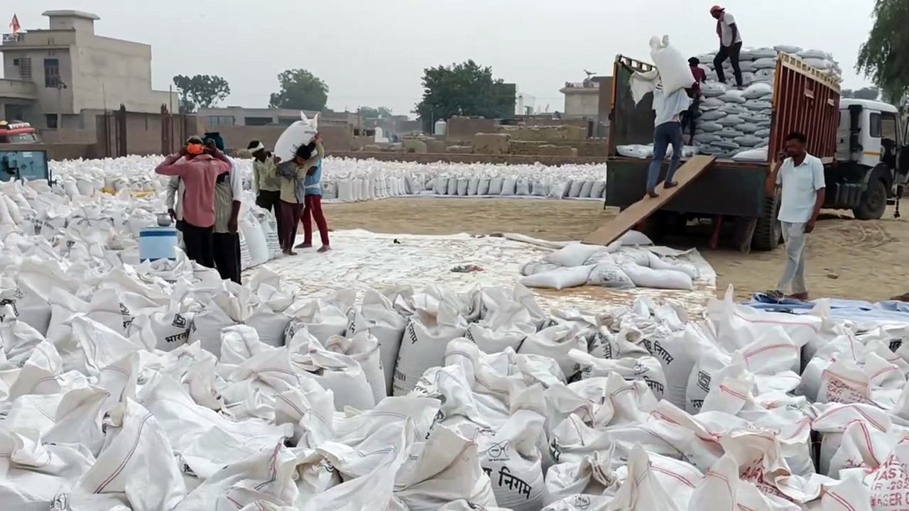अन्नपूर्णा फूड पैकेट का तीन सप्ताह और करो इंतजार