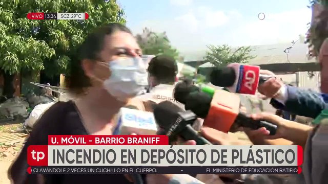 Santa Cruz: Se registra un incendio en un almacén de plástico ubicado en la avenida Santos Dumont