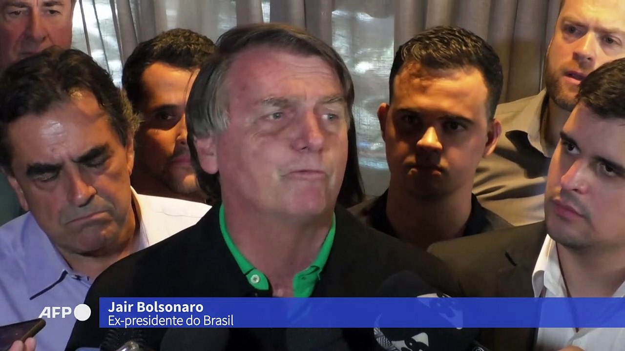 Inelegível, Bolsonaro afirma que levou ‘punhalada’