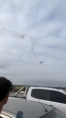 Cayó una avioneta durante una feria rural en Chaco: hay dos muertos