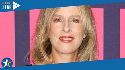 Karin Viard épanouie après son mariage à 56 ans : "Je découvre aujourd'hui l'amour sans enfants"