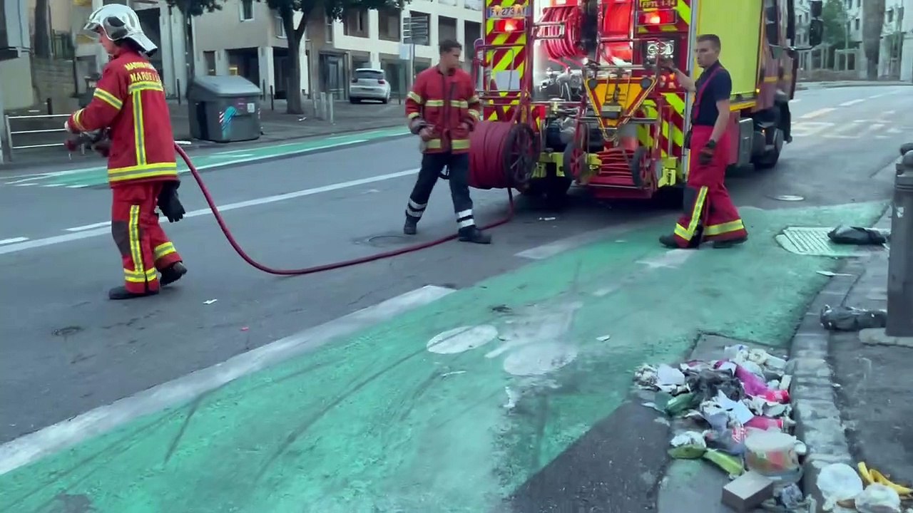 Feux de poubelles : les marins pompiers font le tour de la ville