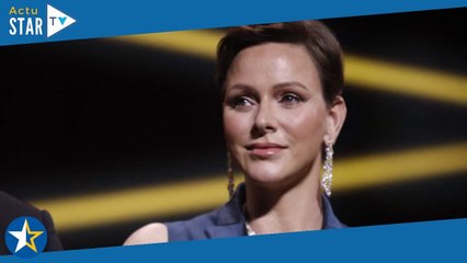 Charlene de Monaco chic dans une tenue très simple : plongée dans son élément, elle assure pour un g