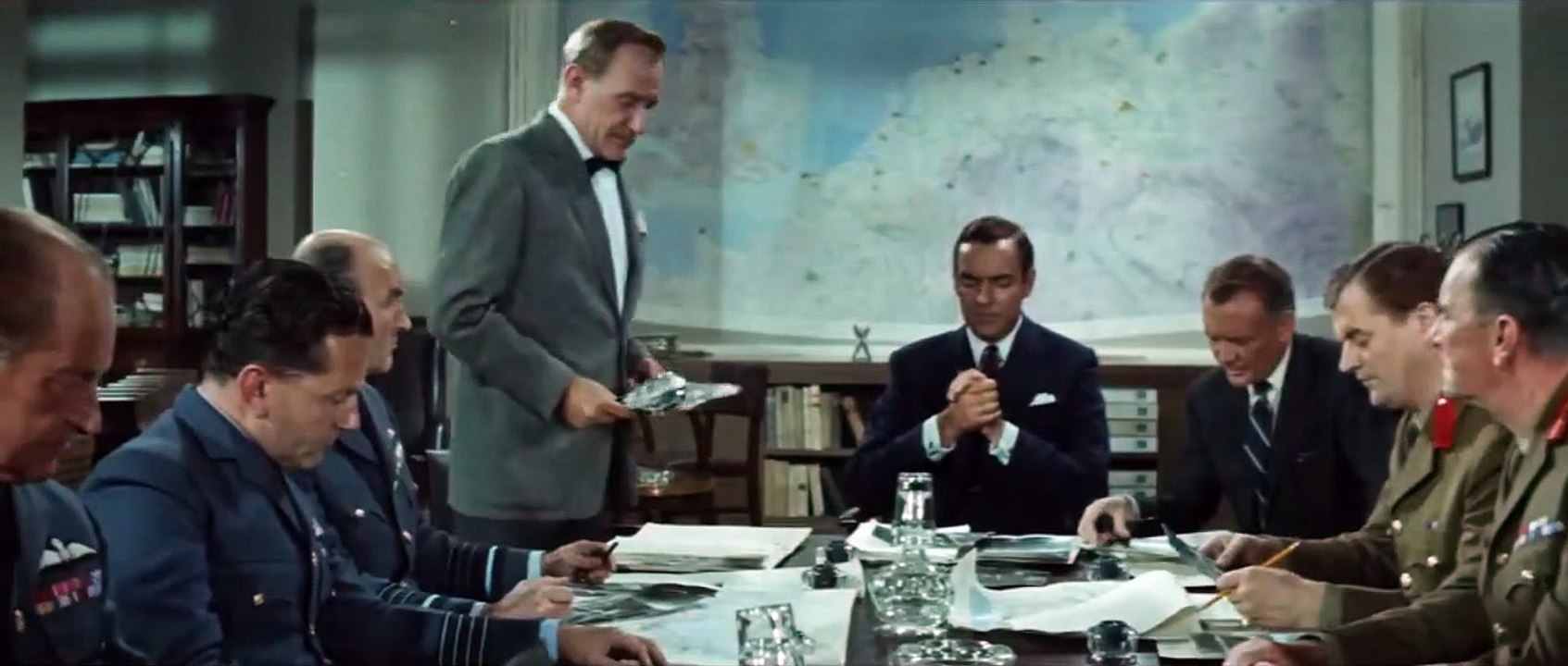 Opération Crossbow Bande-annonce (EN)