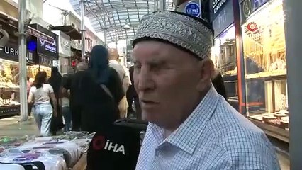 Bursa'da gözleri görmeden tek başına 66 yıldır esnaflık yapıyor