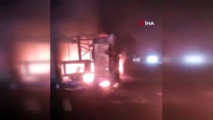 Un bus renversé a pris feu en Inde : 25 morts, 8 blessés
