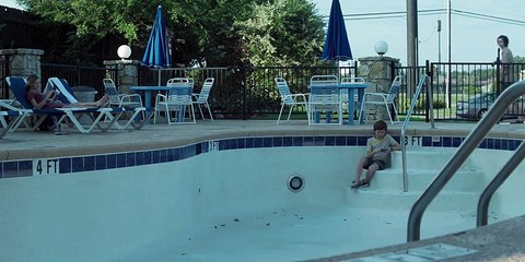 Ozark.S01.E02.Hindi.English.480p.ESub