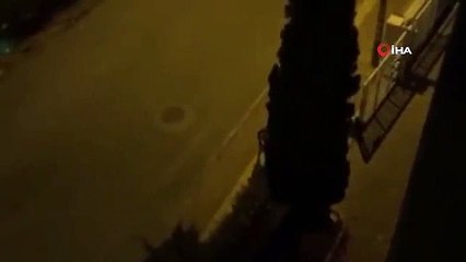 Er warf die Widerstand leistende Frau mit einem Schlag zu Boden und flüchtete, als die Einheimischen reagierten.