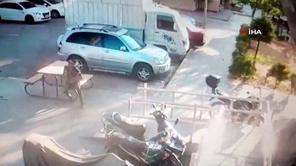 Önce gözlem yaptı, sonra park halindeki motosikleti çaldı