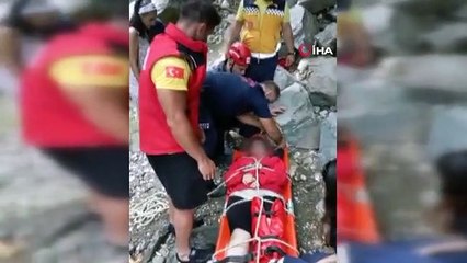 Kanyondan düşen genç kız ölümden döndü