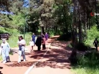 Tatilciler doğa harikası Abant'a akın etti