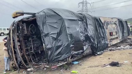 인도서 버스 전복되며 화재...25명 사망, 8명 부상 / YTN