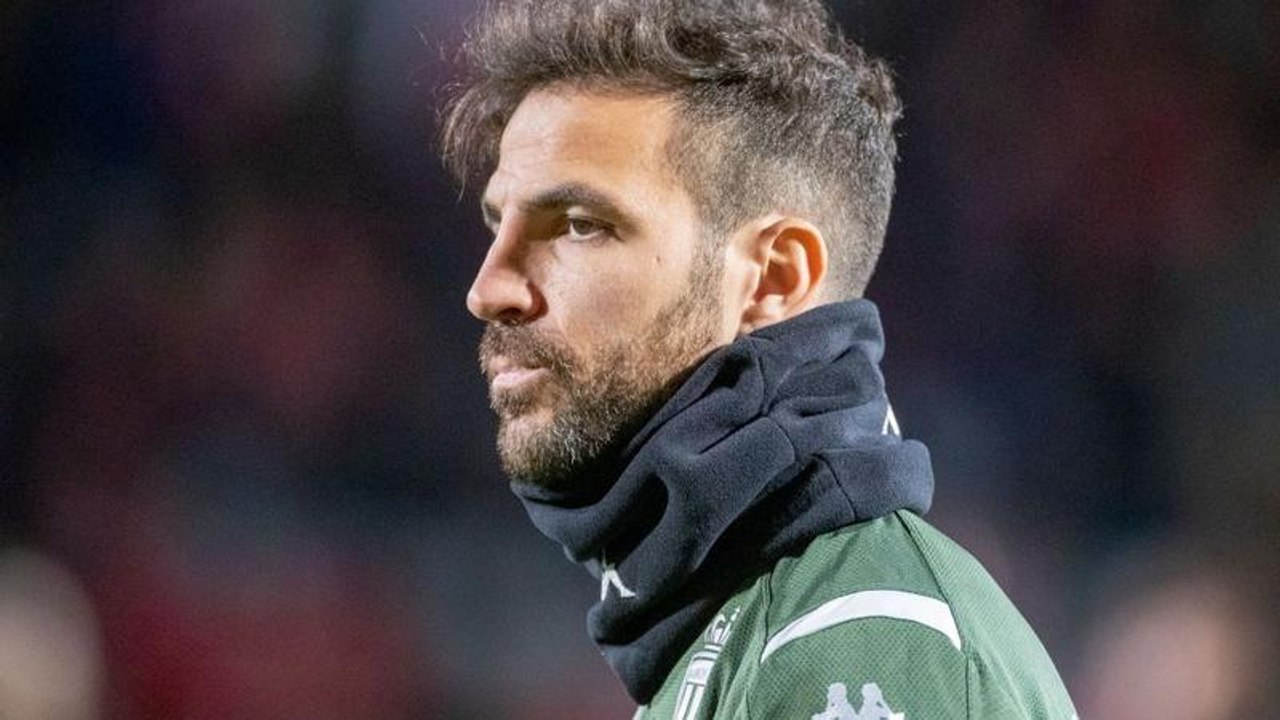 Breaking News - Cesc Fabregas announces retirement