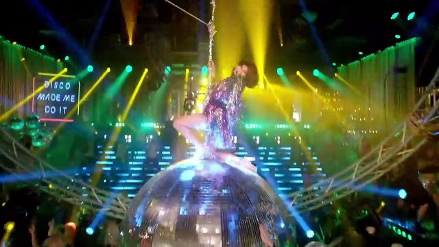 Jacqueline Fernandez hot compilation | Jacqueline Fernandez hot thighs edit | bhoot police | bad boy