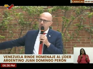 Venezuela rinde homenaje a Juan Domingo Perón con placa a 49 años de su desaparición física
