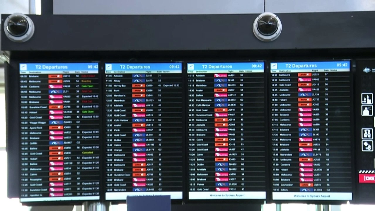 Third day of flight delays and cancellations along east coast