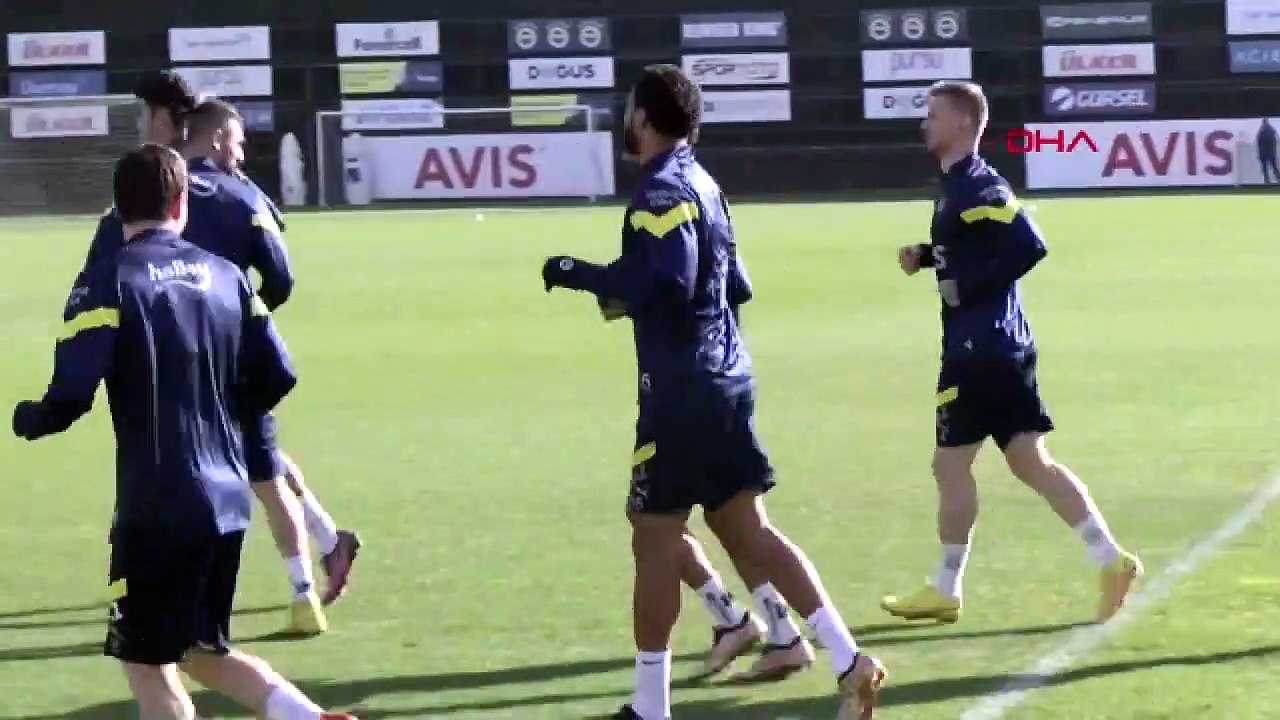 Partagé sur les réseaux sociaux ! La star de Fenerbahçe fait ses adieux à l'équipe