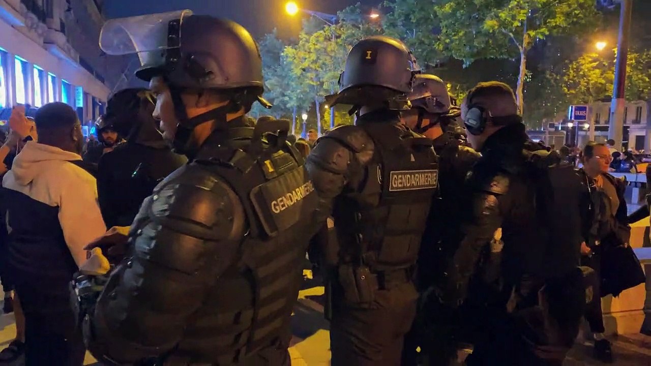 Neue Krawalle in Frankreich - Protestierende zünden Haus von Bürgermeister an