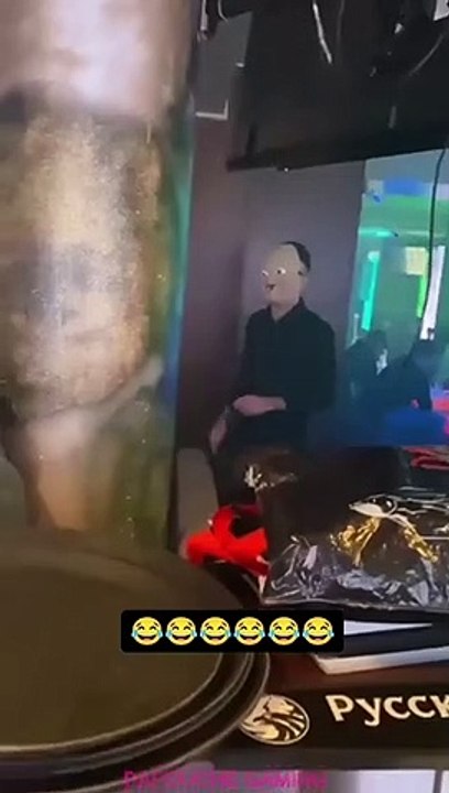 il a peur des masques