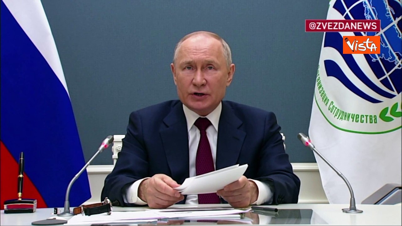 Putin: Contro la Russia una guerra ibrida
