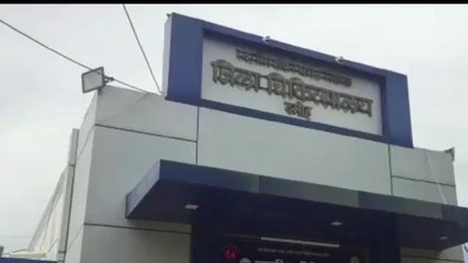 दमोह: रेल लाइन क्रॉस करते समय युवक को इंजन की लगी टक्कर,हुआ ऐसा हाल....