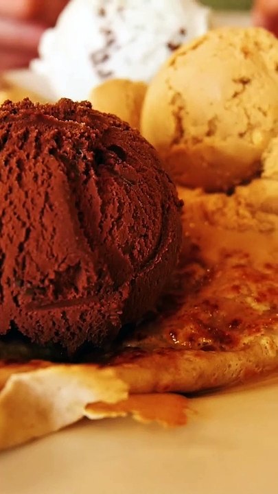 Relax with Chill Little Trips !  New VLOG available on our channel !  Today, it’s spring in Toulouse    Music by Alex & The Moondaze - The River - https://thmatc.co/?l=5DD6C0FF