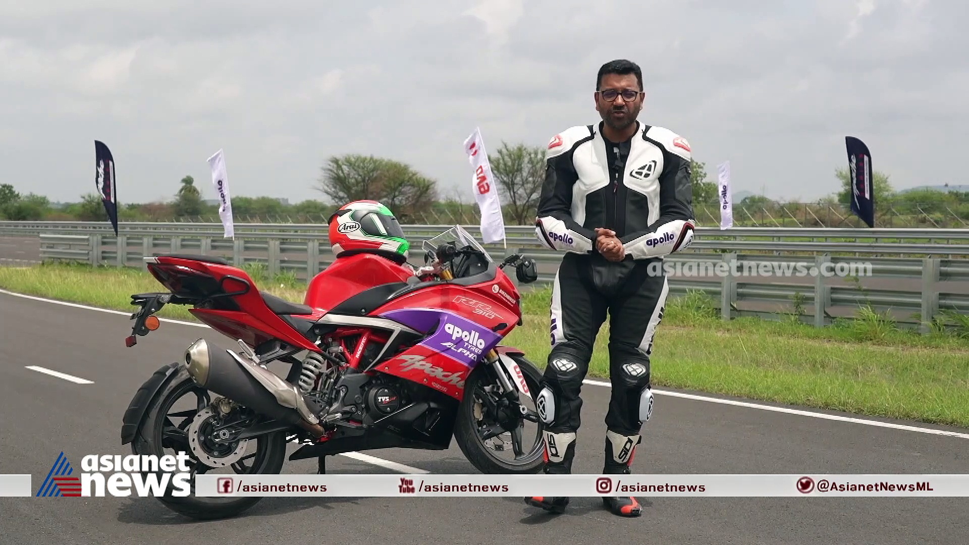  റാന്‍ ഓഫ് കച്ചിലെ മരുഭൂമി നാല് വോക്‌സ്‌വാഗണ്‍ കാറുകള്‍ മറികടന്നപ്പോള്‍