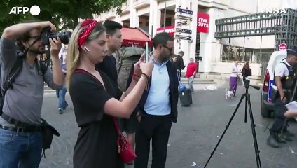 Francia, dopo la morte di Nahel la violenza colpisce anche il centro di Parigi