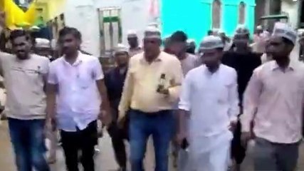 कन्नौज: अघोषित बिजली कटौती को लेकर आम आदमी पार्टी ने किया प्रदर्शन, निकाला लालटेन जुलूस