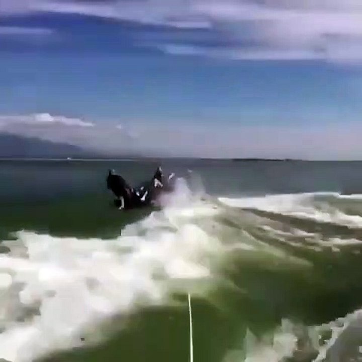 Petit tour en bouée vraiment extrême...