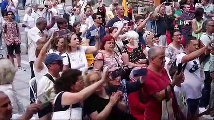 L'enthousiasme du festival folklorique des Balkans a eu lieu à Edirne