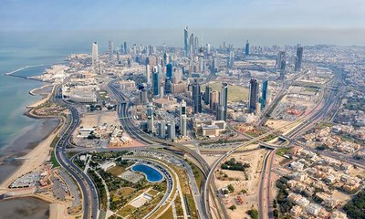 الكويت تعتمد دوام عمل مرن لتخفيف أزمة المرور