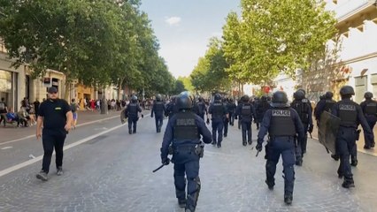 استمرار الانتشار الأمني بفرنسا وتراجع أعمال الشغب في باريس